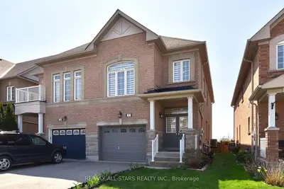 557 Reeves Way Boulevard, Whitchurch-Stouffville, ON L4A 0H1