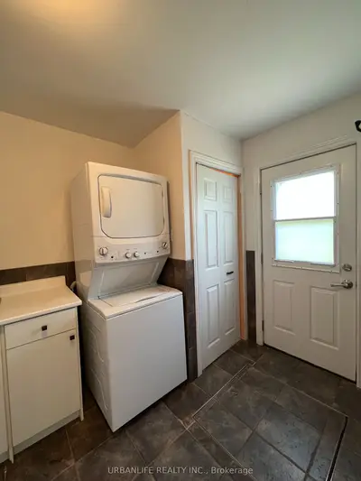 18863 Leslie Street, East Gwillimbury, On L0g 1v0