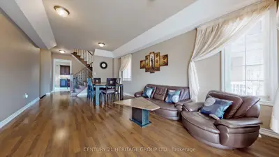 81 Faris Street, Bradford West Gwillimbury, ON L3Z 0C7