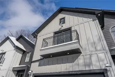 33 Lloyd Street, Whitchurch-Stouffville, ON L4A 4J2