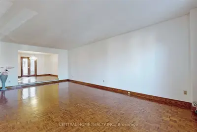 104 Carrington Drive, Richmond Hill, ON L4C 7X6