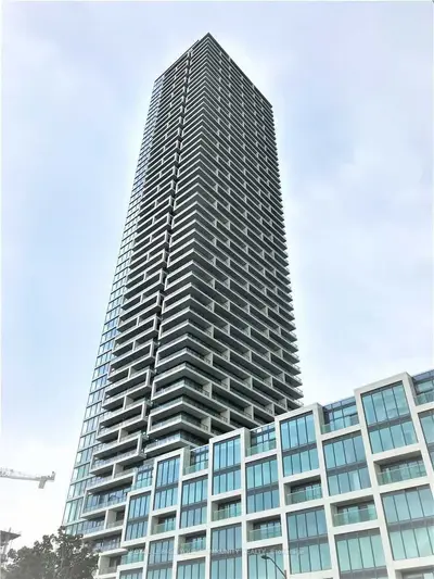 950 Portage Parkway 5707, Vaughan, ON L4K 0J7