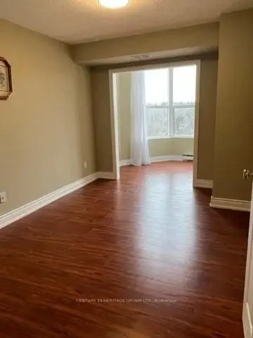 250 Davis Drive 601, Newmarket, ON L3Y 7T7