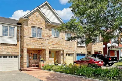 52 Hartford Crescent, Newmarket, ON L3X 2Z5