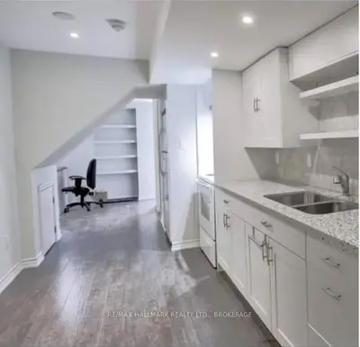 155 Rideau Drive Bsmt, Richmond Hill, ON L4B 4J1