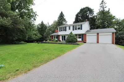 18 Bridgeford Street S, Richmond Hill, ON L4C 3V6