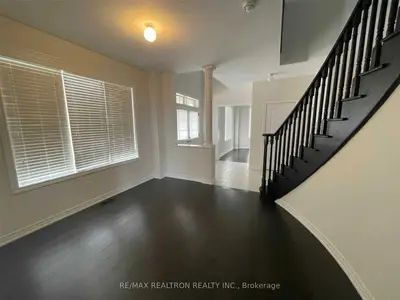 801 Elvidge Trail, Newmarket, ON L3X 0J2