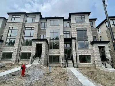 10 Bennington Road N, Newmarket, ON L3X 0M6