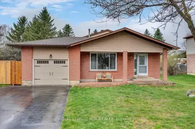 84 Princess Street, East Gwillimbury, ON L0G 1M0
