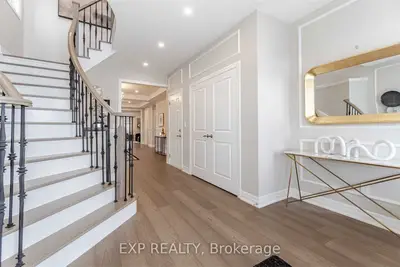 97 Dog Wood Boulevard, East Gwillimbury, ON L9N 0S9