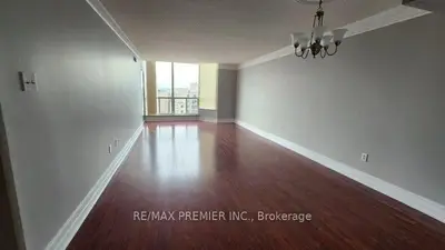 309 Major Mackenzie Drive 1003, Richmond Hill, ON L4C 9V5