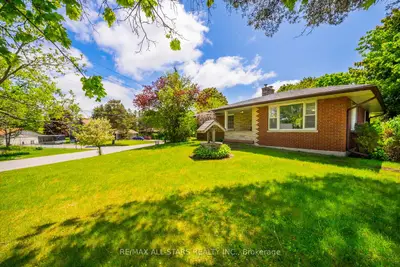 18 Tindall Lane, Uxbridge, On L0c 1a0