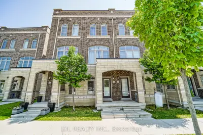 294 John Davis Gate, Whitchurch-Stouffville, ON L4A 1X1