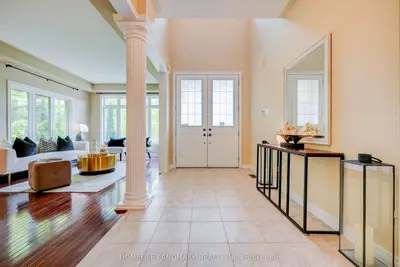 347 Gilpin Drive, Newmarket, ON L3X 3H2