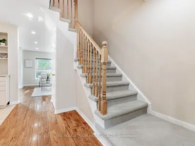 501 Ainsworth Drive, Newmarket, ON L3Y 8R6