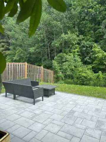 251 Gord Clelland Gate, Newmarket, ON L3X 3J4