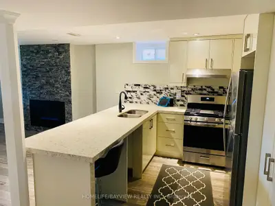 172 Shaftsbury Avenue, Richmond Hill, ON L4C 0G2