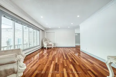 2104 St Johns Sd Road, Whitchurch-Stouffville, ON L3Y 4W1
