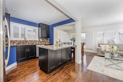 383 Wenlock Avenue, Richmond Hill, ON L4C 1N1