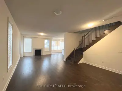 77 Montrose Boulevard, Bradford West Gwillimbury, ON L3X 4P3