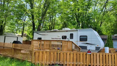 14 Chickadee Court, Georgina, ON L0E 1N0