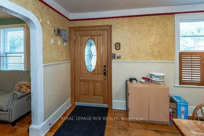 192 Church Street, Newmarket, ON L3Y 4C3