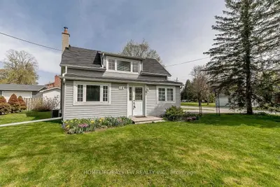 18 Bradford Street, East Gwillimbury, ON L9N 1L6