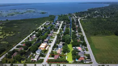3 Canal Street, Georgina, ON L4P 1K6