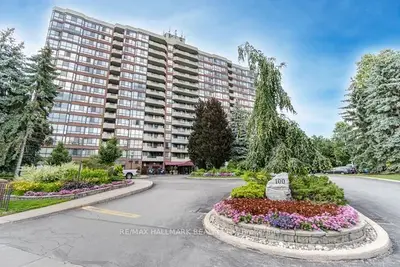 100 Observatory Lane 1106, Richmond Hill, ON L4C 1T4