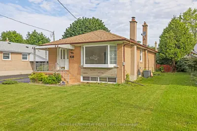 433 Paliser Crescent N, Richmond Hill, ON L4C 1R7