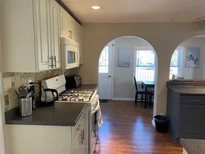 7 Mellon Avenue, Georgina, ON L0E 1N0
