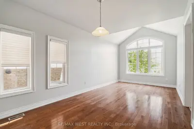 40 Morganfield Court, Richmond Hill, ON L4E 0S6