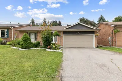 220 London Road, Newmarket, ON L3Y 6J3