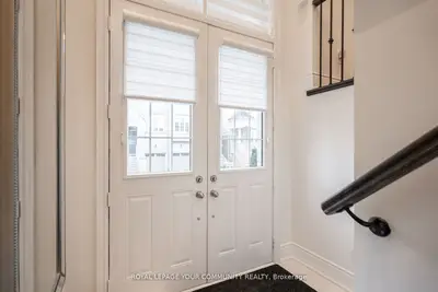 33 Kingsville Lane, Richmond Hill, ON L4C 7V6