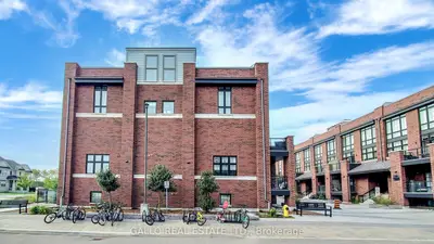 15 Whitaker Way 226, Whitchurch-Stouffville, ON L4A 4T4