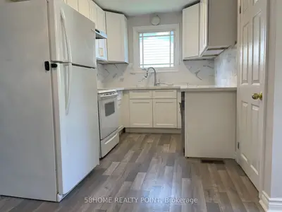 292 Irene Drive Main, Georgina, ON L4P 3B1