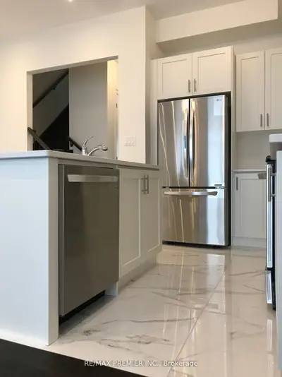 11 Lasalle Lane, Richmond Hill, ON L4C 7V6