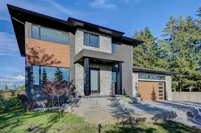 11657 Warden Avenue E, Whitchurch-Stouffville, ON L4A 2J9
