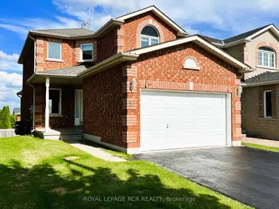 51 Smith Street, Bradford West Gwillimbury, ON L3Z 3E1