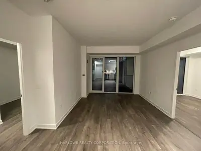 105 Oneida Crescent 907, Richmond Hill, ON L4B 0B1