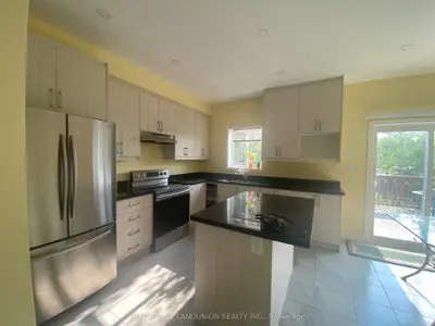98 English Oak Drive, Richmond Hill, ON L4E 3X3