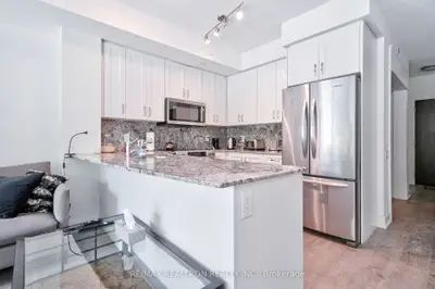 7608 Yonge Street 107, Vaughan, ON L4J 1V9