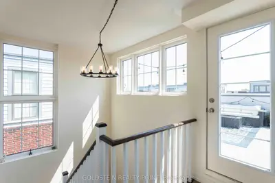 6 Whitaker Way 352, Whitchurch-Stouffville, ON L4A 4T4