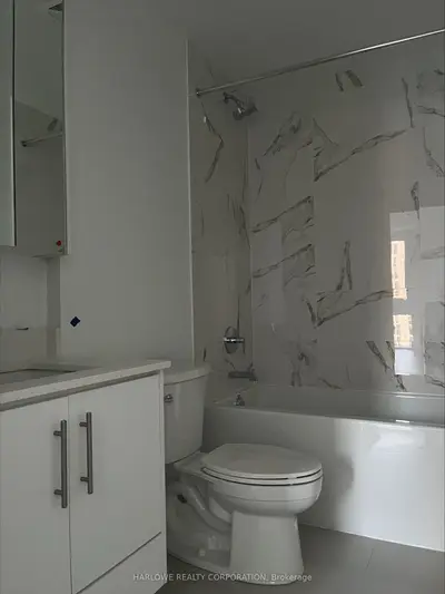 105 Oneida Crescent 1509, Richmond Hill, ON L4B 0H6