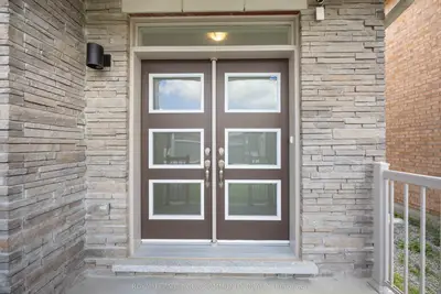 51 Markview Road, Whitchurch-Stouffville, ON L4A 4W1