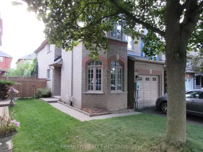 488 Bartholomew Drive, Newmarket, ON L3X 2E5