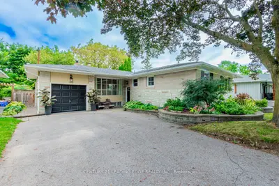 342 GLAD PARK Avenue, Whitchurch-Stouffville, ON L4A 1E6