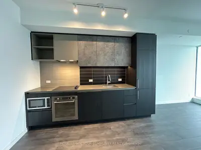 1000 Portage Parkway 4806, Vaughan, ON L4K 0L1