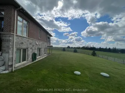 5735 Doane Road B, East Gwillimbury, ON L0G 1M0