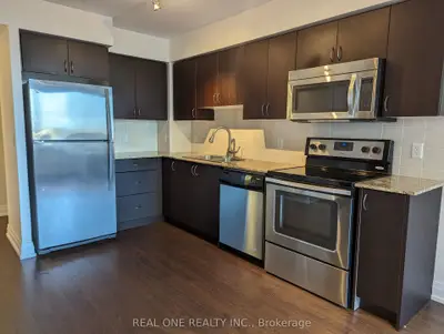 #326 372 Highway 7, Richmond Hill, ON, L4B 0C6